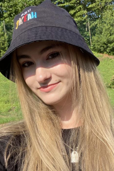 Полина Дмитриевна Пеунова